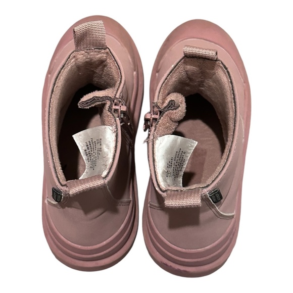 H&M | Waterproof Chelsea Boots - Picture 5 of 6